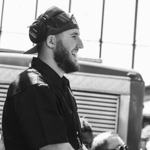 Meet your Posher, Tommy